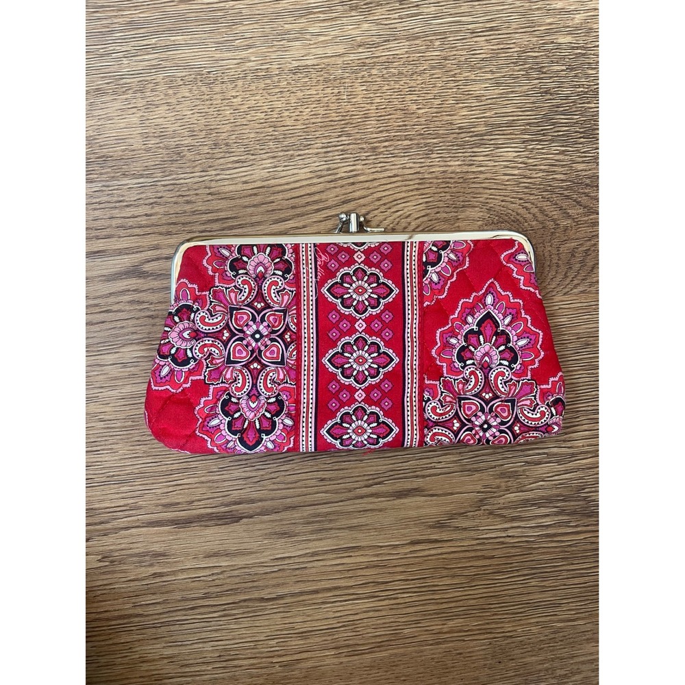 Vera Bradley Kisslock Wallet Womens OS Red Very Berry Paisley Excellent Quilted
